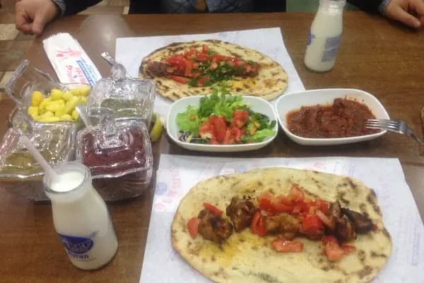 Dürümcü Ali Usta MANİSA - Dürüm Restoranı - Manisa Ahmetli