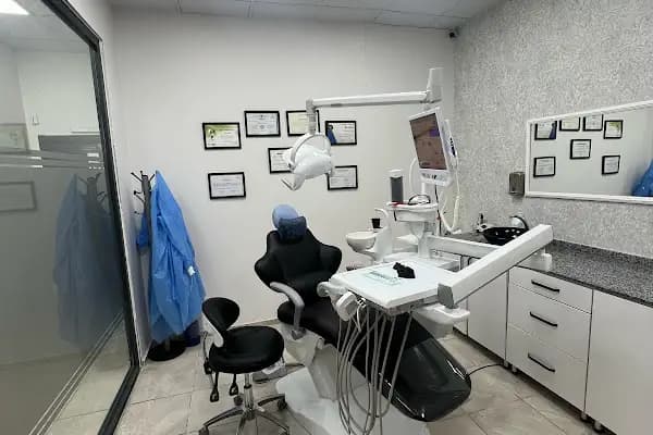Diş Hekimi Hasretnur Koca - Diş Kliniği - İstanbul Küçükçekmece