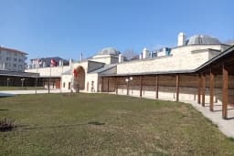 Ekmekçizade Kervansarayı