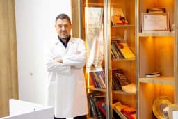 Doç. Dr. Cem Öztürkmen - Göz Hastalıkları