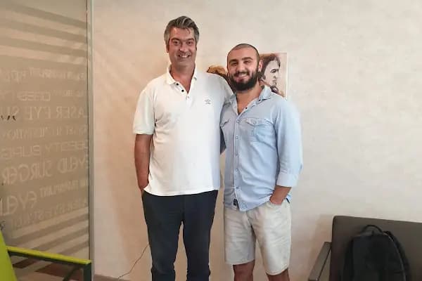 İz Clinic - Sağlık Hizmetleri Ofisi - İzmir Türkiye İş Bankası