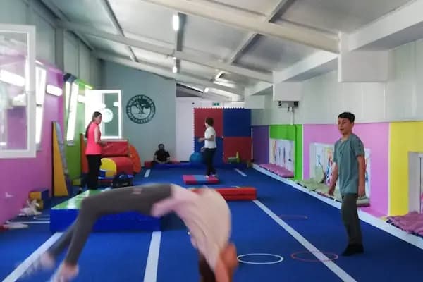 Çınar Atletik Spor Kulübü - Spor Okulu - İstanbul Bakırköy