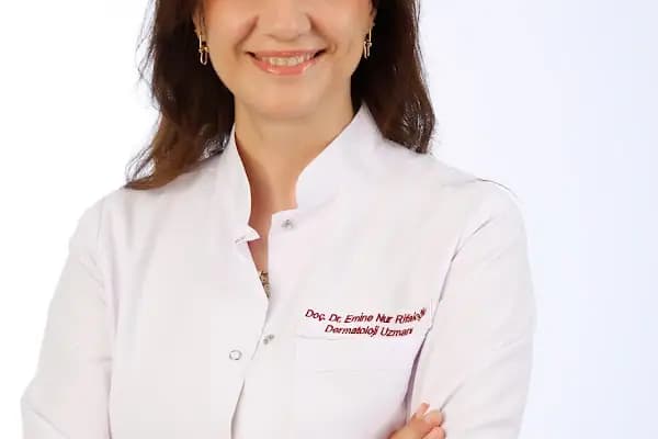 Doç.Dr. Emine Nur RİFAİOĞLU - Dermatolog - Tekirdağ Çerkezköy