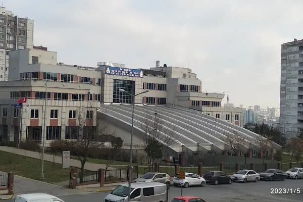 İBB Halkalı Yüzme Havuzu - Yüzme havuzu - İstanbul Bağcılar
