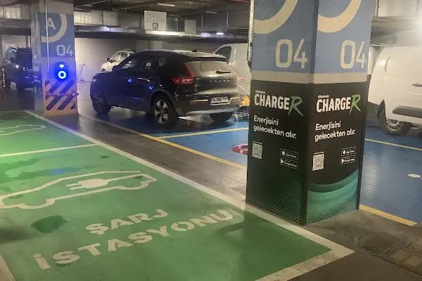 Rönesans ChargeR Şarj İstasyonu - Elektrikli Araç Şarj İstasyonu - İstanbul Kadıköy