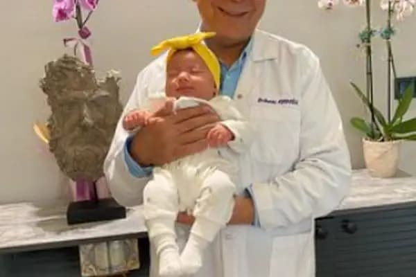 DR. NEZİHİ EŞREF KURDOĞLU - Kadın Hastalıkları ve Doğum Uzmanı - Adana Pozantı