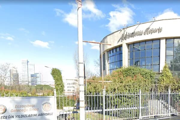 İstanbul Rumeli Üniversitesi Kadıköy Uygulama ve Araştırma Yerleşkesi - Üniversite - İstanbul Ataşehir