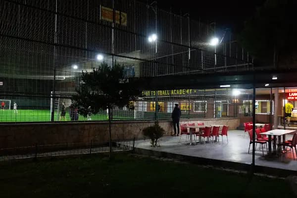 Langırt Altındağ Halı Saha - Spor kompleksi - İzmir Buca