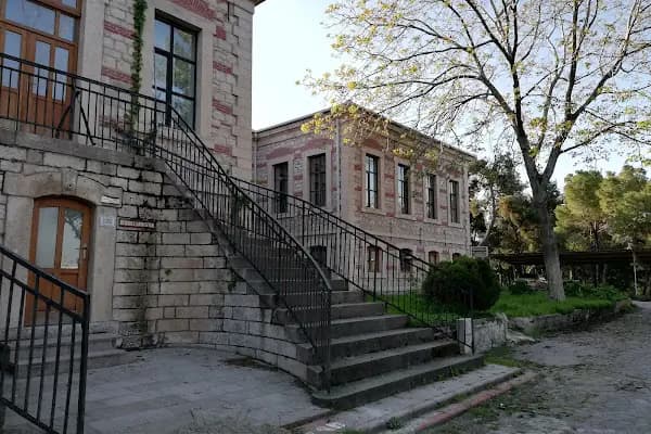 Firdevs Hatipoğlu Polikliniği - Hastane - Balıkesir Altıeylül