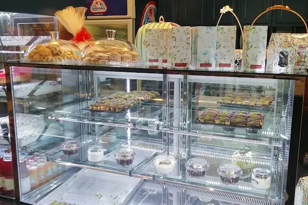 Lâlezâr Pasta &amp; House - Kek dükkanı - Antalya Alanya