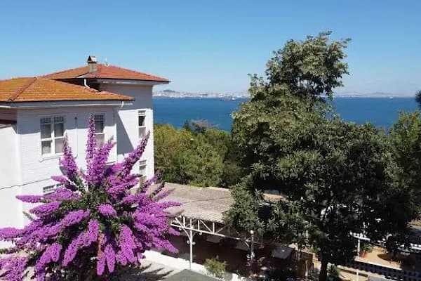 Kınalıada Nisi Pansiyon &amp; Restoran - Otel - İstanbul Adalar