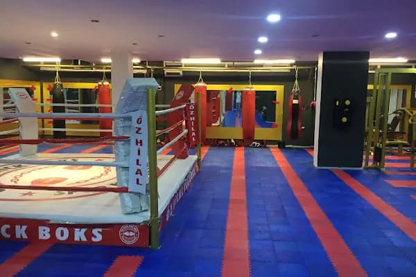 Öz Hilal Kick Box - Spor salonu - Adana Karataş