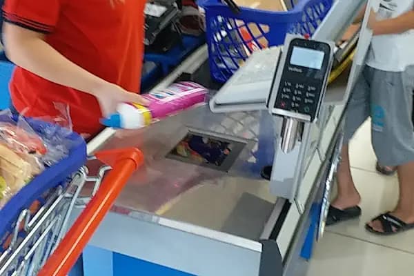 Bim - Süpermarket - Balıkesir Edremit