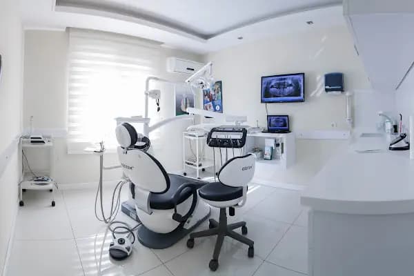 Diş Hekimi İbrahim Türker - Diş Kliniği - Antalya Kumluca