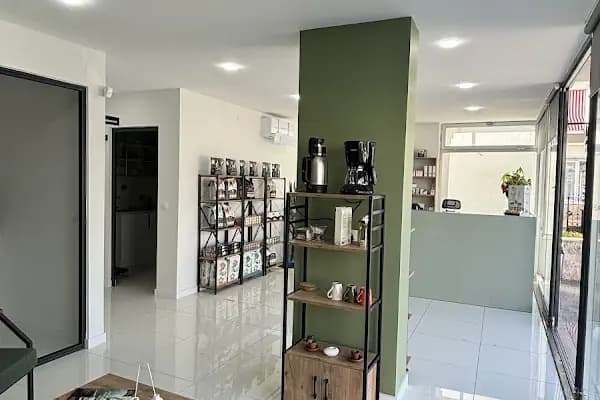 Vet Up Aliağa Veteriner Kliniği - Veteriner - İzmir Aliağa