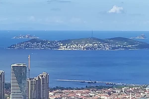Kayışdağı Küçük Zirve - Dağ Evi - İstanbul Avcılar