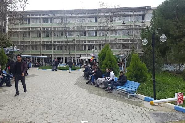 Dokuz Eylül Üniversitesi İlahiyat Fakültesi - Üniversite - İzmir Karabağlar