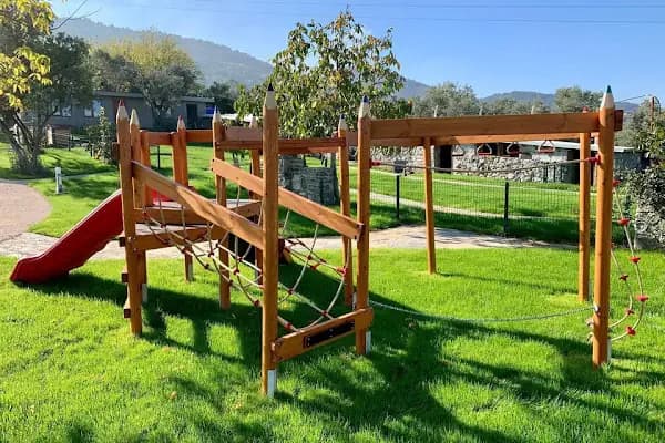 Elysee Playgrounds - Elysee Çocuk Oyun Parkları- Skatepark ve Kent Mobilyaları - Oyun Parkı Ekipmanı Tedarikçisi - İstanbul Çatalca