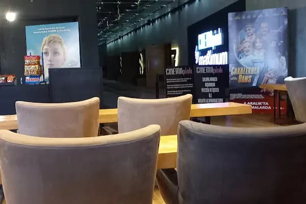 Cinema Pink - Sinema Salonu - Bursa Osmangazi