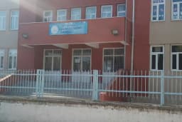 Ulubatlı Hasan İlköğretim Okulu