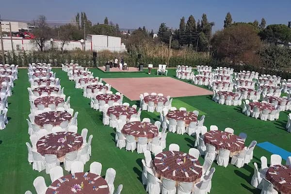 DOSTLAR KIR BAHÇESİ - Düğün Salonu - Balıkesir Karesi