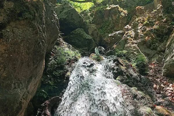Saklıhuzur şelalesi - Turistik Yer - İzmir Narlıdere