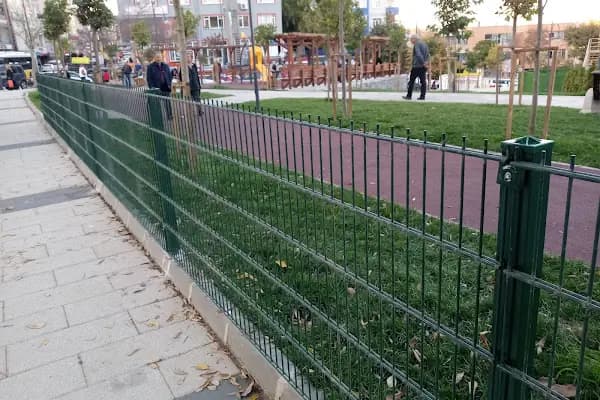 Akşemsettin Kapalı Yüzme Havuzu - Spor kompleksi - İstanbul Bahçelievler