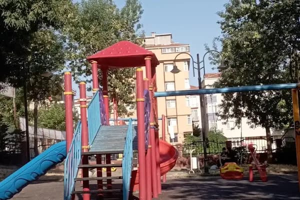 Şht. Piyade Er Yaşar Ataş Parkı - Park - İstanbul Sarıyer