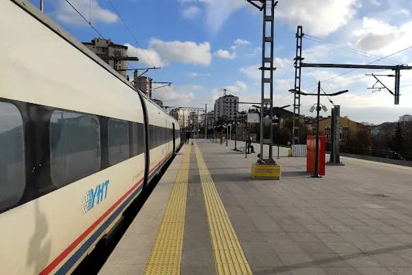 Söğütlüçeşme - Tren İstasyonu - İstanbul Bağcılar