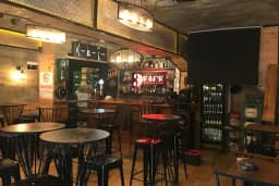 3 Face Pub