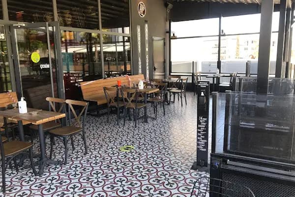 Pablo Artisan Coffee - Kahve dükkanı - İzmir Buca