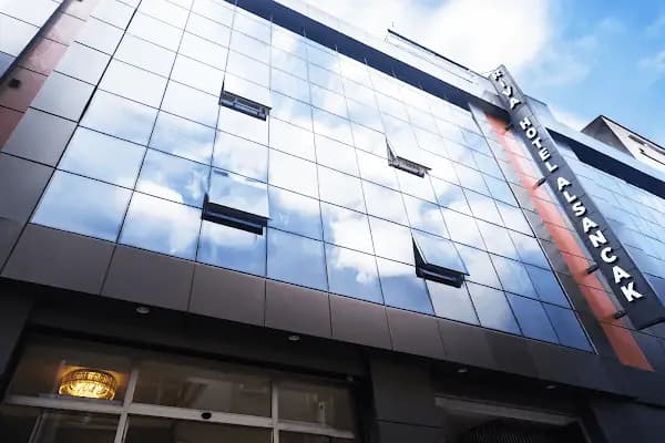 Riva Hotel Alsancak - Uzun Süreli Kalmaya Uygun Otel - İzmir Bayraklı