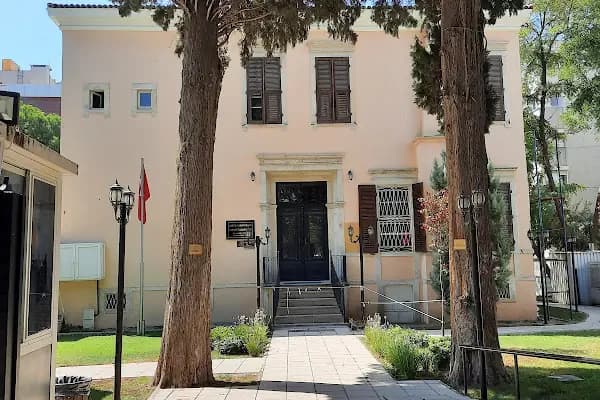 Latife Hanım Köşkü Anı Evi - Turistik Yer - İzmir Menderes