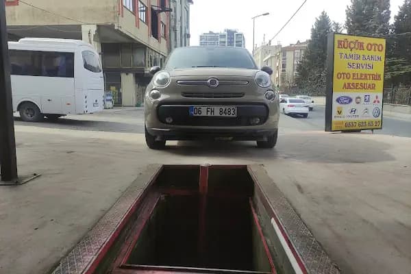 Küçük Oto Tamir Bakım ve Elektrik Servisi - Oto Tamirhanesi - İstanbul Bağcılar