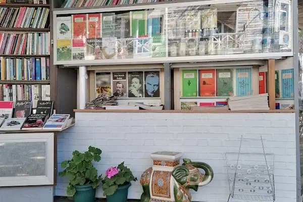 BURGAZADA KİTABEVİ BOOKSHOP - Kitapçı - İstanbul Arnavutköy
