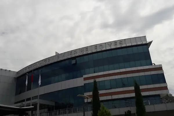 BAHÇELİEVLER BELEDİYESİ RIZA KAYALP SPOR KOMPLEKSİ - Spor kompleksi - İstanbul Ataşehir