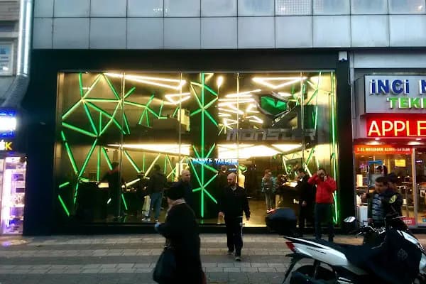 Monster Notebook Mağazası - Bilgisayar mağazası - İstanbul Kadıköy