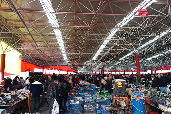 Ataşehir Belediyesi Barbaros Kapalı Pazar Yeri - Bit pazarı - İstanbul Avcılar