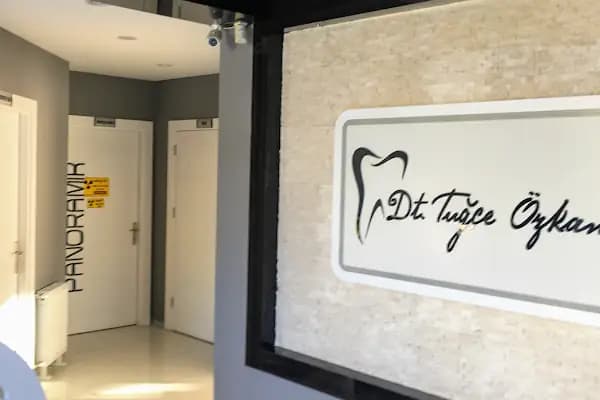 Diş Hekimi Tuğçe ÖZKAN - Elmalı Dent Diş Polikliniği - Diş Kliniği - Antalya Akseki