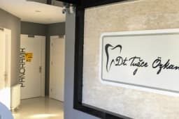 Diş Hekimi Tuğçe ÖZKAN - Elmalı Dent Diş Polikliniği