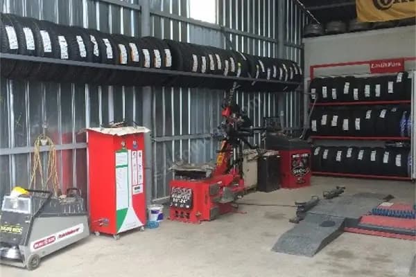 Urfa Oto Lastikçi - Oto Lastik Dükkanı - Şanlıurfa Akçakale