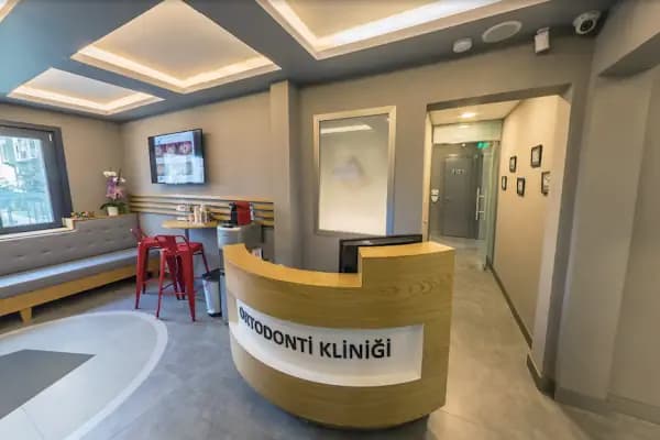 Ortodonti Kliniği Dr Özgür Ufuk Demir - Ortodontist - İstanbul Büyükçekmece