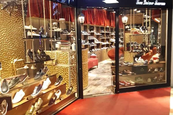 By onur ateş showroom - Ayakkabı mağazası - İstanbul Bakırköy
