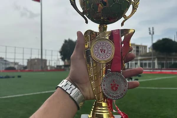 Şehit Eren Bülbül Anadolu İmam Hatip Lisesi - Eğitim Kurumu - İzmir Bayraklı