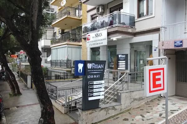 Özel Nisan Ağız ve Diş Sağlığı Polikliniği - Diş Kliniği - İzmir Karabağlar