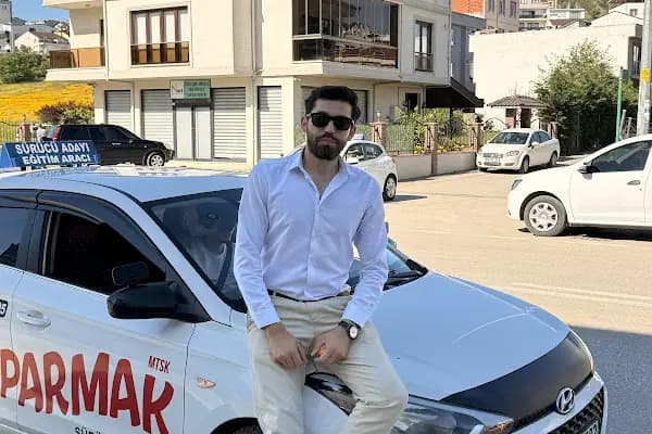 Özel Altıparmak Sürücü Kursu - Sürücü Eğitim Kursu - Bursa Gürsu