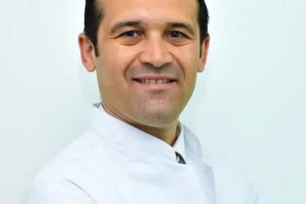 Op. Dr. Aziz Vatansever - Ortopedi Cerrahı - İzmir Konak