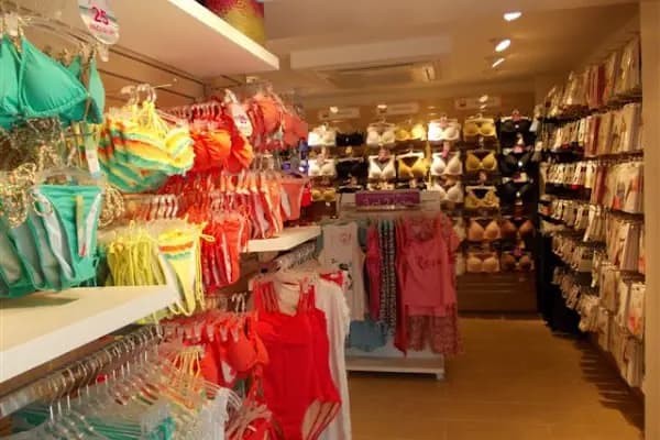 D&R - Kitapçı - Muğla Bodrum
