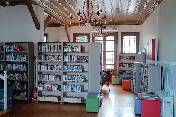 Heybeliada Halk Kütüphanesi - Kütüphane - İstanbul Adalar