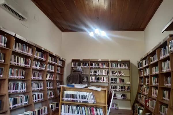 Aliağa Belediyesi Kütüphanesi - Kütüphane - İzmir Aliağa